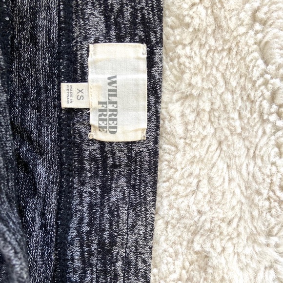 Super Comfy Wilfred Ruched Skirt - Picture 10 of 12